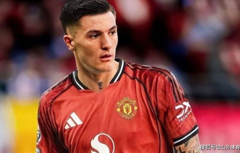 落寞！纽卡夏窗遭豪门围剿，10目标被抢，转会策略引质疑