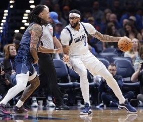 名记：独行侠在内外部都讨论过浓眉的交易