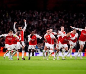 阿森纳VS曼联近期状态全面解析：榜首豪门遇劲旅，核心数据定走势