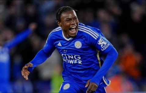 记者：桑德兰3200万欧报价21岁边锋伊萨哈库，但被莱斯特城拒绝