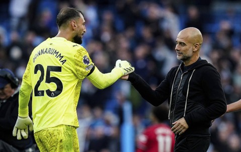 深一度｜当曼城洗心革面，曼联只有换帅？