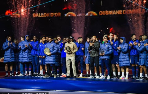 门德斯神勇！十人巴黎5-1横扫勒沃库森，背后藏着怎样的战术秘密？