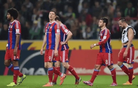 周日015德甲焦点：门兴主场破局？斯图加特残阵防反偷分