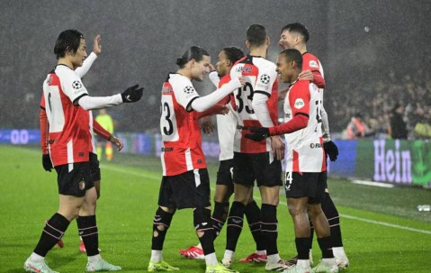 0-1爆大冷，欧冠7冠王轰然倒下，门将黄油手，不太应该，丢主动权
