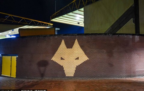 红魔难振作：曼联与利兹联德比战平局收场