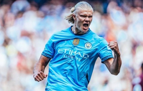 今日是哈兰德25岁生日，曼城社媒：祝我们的9号生日快乐??