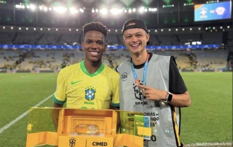 天赋拉满！18岁埃斯特旺倒钩斩首球+获MVP，切尔西巴西双豪门首发