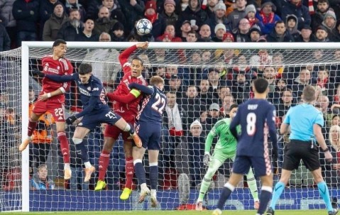 近12场9败！利物浦主场1比4惨遭羞辱，对手主帅一语道破红军顽疾